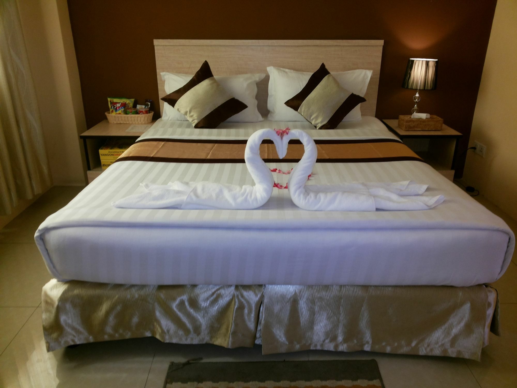 Hotel 72 Rangun Zewnętrze zdjęcie